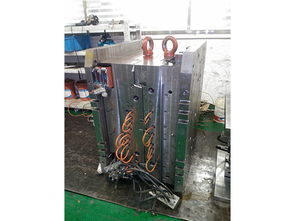 YBFT系列曳引機用隔爆型三相異步電動(dòng)機